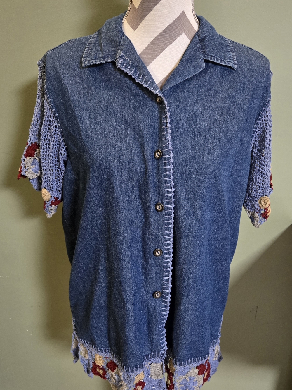 Vintage Jane Ashley Denim Shirt Size Small Crochet Floral Sleeve Hem Boho S